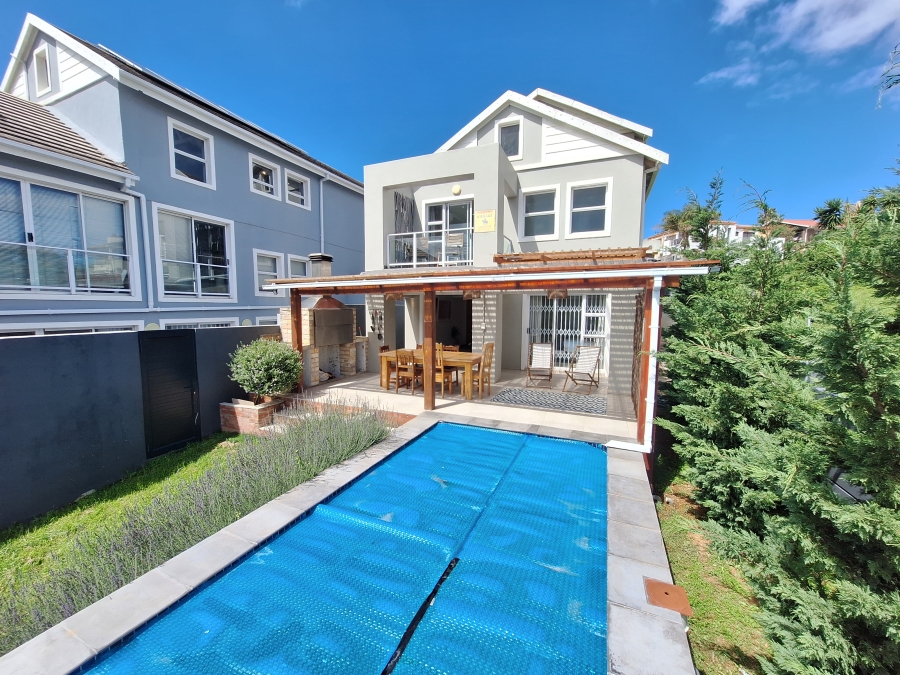 2 Bedroom Property for Sale in Wavecrest Eastern Cape